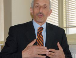 'Kaza Yapmış 3 Araç Birleştirilip İkinci El Diye Satılıyor'