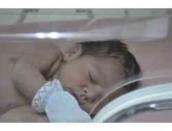 Donmak Üzereyken Bulunan 4 Günlük Bebeğin Tedavisi Sürüyor