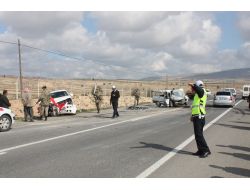 Gelin Almaya Giderken Kaza Geçirdiler: 1 Ölü, 4 Yaralı