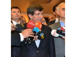 Ahmet Davutoğlu: Suriye'de Silahsız Çözümü Destekliyoruz