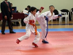 Küçük Kareteciler Kış Kupası İçin Ter Döktü