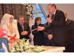 Başbakan Erdoğan Mardinli İşadamı Akdağ’ın Oğlunun Düğününe Katıldı