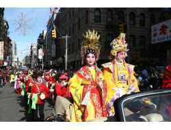 New York'taki Çinliler Yılan Yılına Coşkulu Girdi