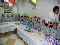 Emine Örnek'li Minikler Mutfakta Hünerlerini Sergiledi