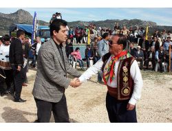 Mhp'li Çetin: Deve Güreşleri Kültürümüzü Yaşatma Adına Güzel Bir Etkinlik