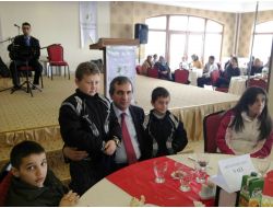 Eşini Kaybetmiş Anne Ve Çocukları 'Hami-yet Projesi' İle Koruma Altında