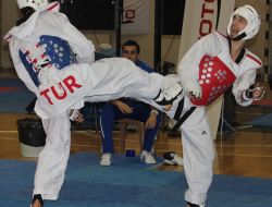 Büyükler Türkiye Tekvando Şampiyonası Alanya'da Başladı