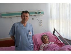 70 Yaşındaki Kadının Midesinden 7 Kiloluk Kitle Çıkarıldı