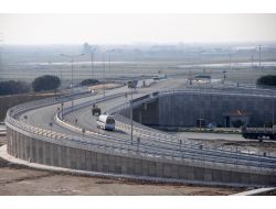 İzmir Çiğli'de Ulukent Kavşağının Biten Kısımları Açıldı