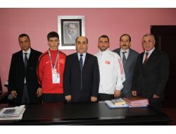 Kaymakam Aktaş' Dan Avrupa Üçüncüsü Taylan’ A Yurt Sözü