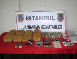 Aylarca Adım Adım İzlenen Zehir Tacirleri Kıskıvrak Yakalandı