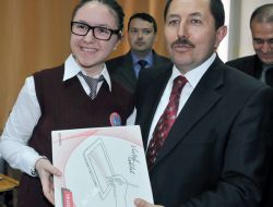 Afyonkarahisar’da Öğrencilere Tablet Bilgisayar Dağıtımına Başlandı