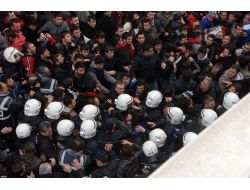 Tkp Binasına Türk Bayrağı Asılmasına İzin Verilmemesi Tepkiyi Büyüttü