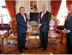 Vali Olarak Görev Yaptığı Binaya Bakan Olarak Geldi