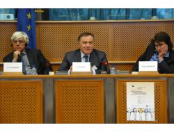 ‘‘Ulus Devletlerin Bazı Kitapları Nükleer Silahtan Daha Tehlikeli’’