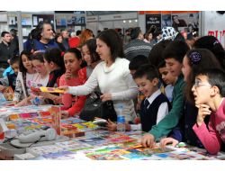 Kitap Fuarını 98 Bin 241 Okur Gezdi