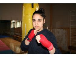 Boksör Pınar Kardağ, Türkiye Şampiyonası'na Hazırlanıyor