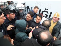 İstanbul Emniyet Müdürlüğü Önünde Arbede