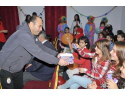 Antrenörler Yetiştirme Yurdundaki Çocukları Eğlendirdi