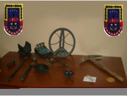 İzinsiz Tarihi Eser Arayan İki Kişi Yakalandı