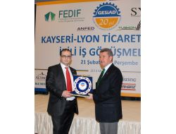 'Avrupa'dan Bakınca Türkiye Nefes Alınacak Ülke Olarak Görünüyor'