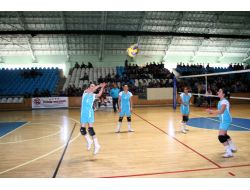 Voleybol’da Erzincan Takımları Grup Birincisi Oldu