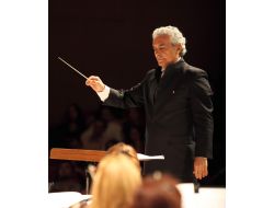 Gürer Aykal’a ‘ustanın Günü’ Ödülü