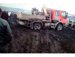 Ael’de Kamyonun Altında Kalan İşçi Hayatını Kaybetti