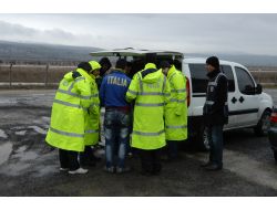 Uşak'ta Yaklaşık 4,5 Kg. Esrar Maddesi Ele Geçirildi