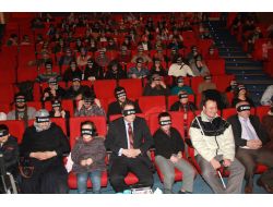 Görme Engelliler ‘al Yazmalım Selvi Boylum’u İzledi