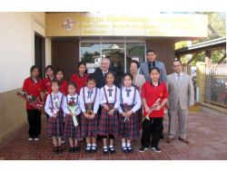 Türkiye’nin Bangkok Büyükelçisi, Laos’taki Türk Okulunu Ziyaret Etti