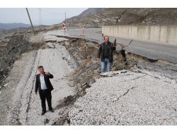 Şırnak'ta Uluslar Arası D400 Yolunda Çökme Meydana Geldi