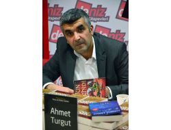 Şair-yazar Turgut: İslam'da İbadet Yeri Mescitlerdir