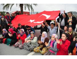 2b Hak Sahipleri, D-400 Karayolunu Trafiğe Kapattı