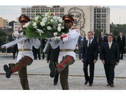 Rusya, Küba’nın 30 Milyar Dolar Borcunun Bir Kısmını Siliyor