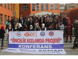 Akman'dan Kız Çocuklarına Okuyun Tavsiyesi