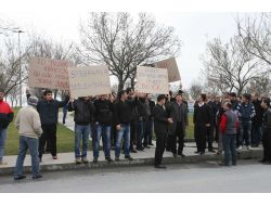 Yıkım Kararı Verilen Restoranların Sahipleri Yol Kapattı