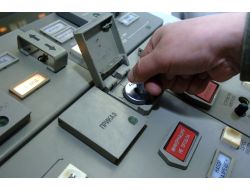 “asteroitlerle Mücadele Bahanesiyle Uzaya Nükleer Füze Yerleştirecekler”