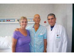 Bodrum'da Hastalanan İngiliz Turist İzmir'de Ameliyat Edildi