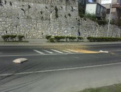 Bagajı Açılan Otobüsten Mısır Çuvalları Savruldu