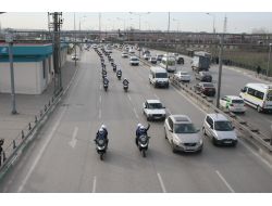 Polis, Huzur İçin Kortej Düzenledi, Şehir Turu Attı