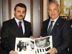 Kızılay Genel Başkanı Ahmet Lütfi Akar, Çorum Belediyesi'ni Ziyaret Etti