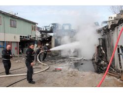 Hurda Deposunda Yangın Çıktı, Bursa Dumana Büründü