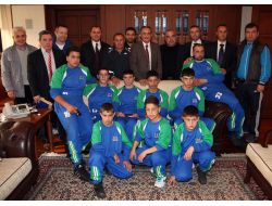 Filistinli Güreşçiler Bursa'da Ağırlandı