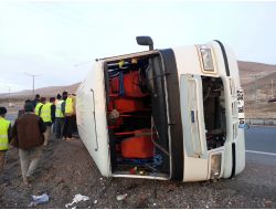 NİĞDE'DE KAZA: 9 YARALI