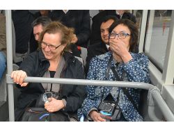 Otobüs Rallisine Katılan Yabancılar: Sıkı Tutun, Düşmeyelim