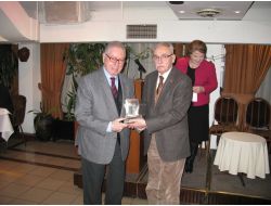 Türkiye Gazeteciler Cemiyeti'nden Arıpınar'a Kutlama Plaketi