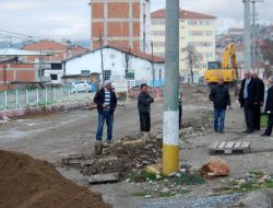 Orhaneli’nde Yol Çalışmaları Sürüyor