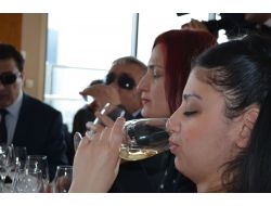 Görme Engellileri İçki Tanıtımında Kullandılar