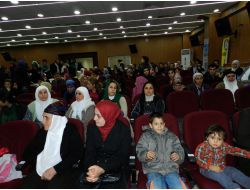 Derikliler Nihat Hatipoğlu Konferansına Akın Etti